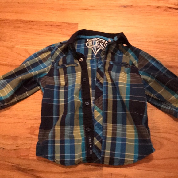 Guess toddler boys button down shirt. Size 4 - Picture 1 of 5